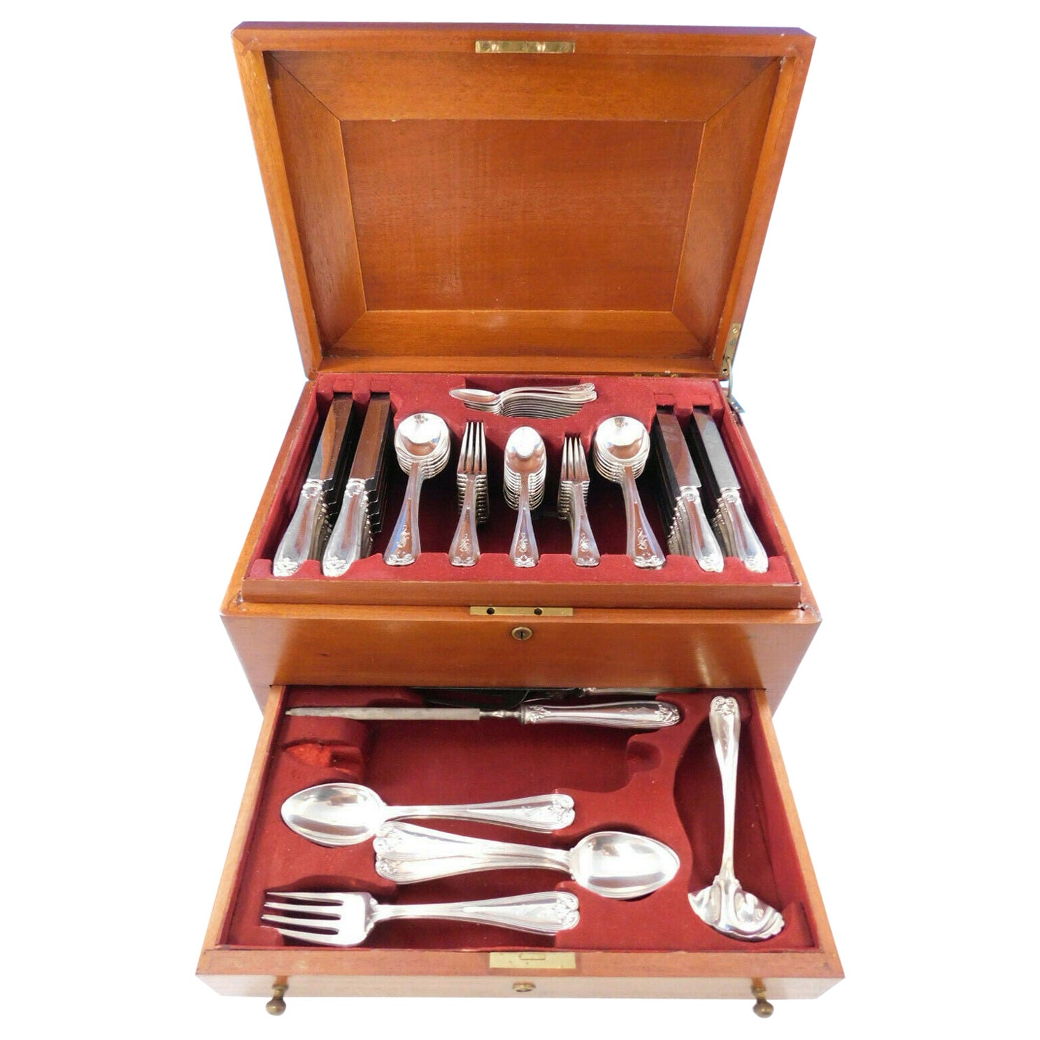 Colonial by Tiffany Sterling Silver Flatware Set Service 184 Pcs Fitted Chest For Sale at 1stDibs