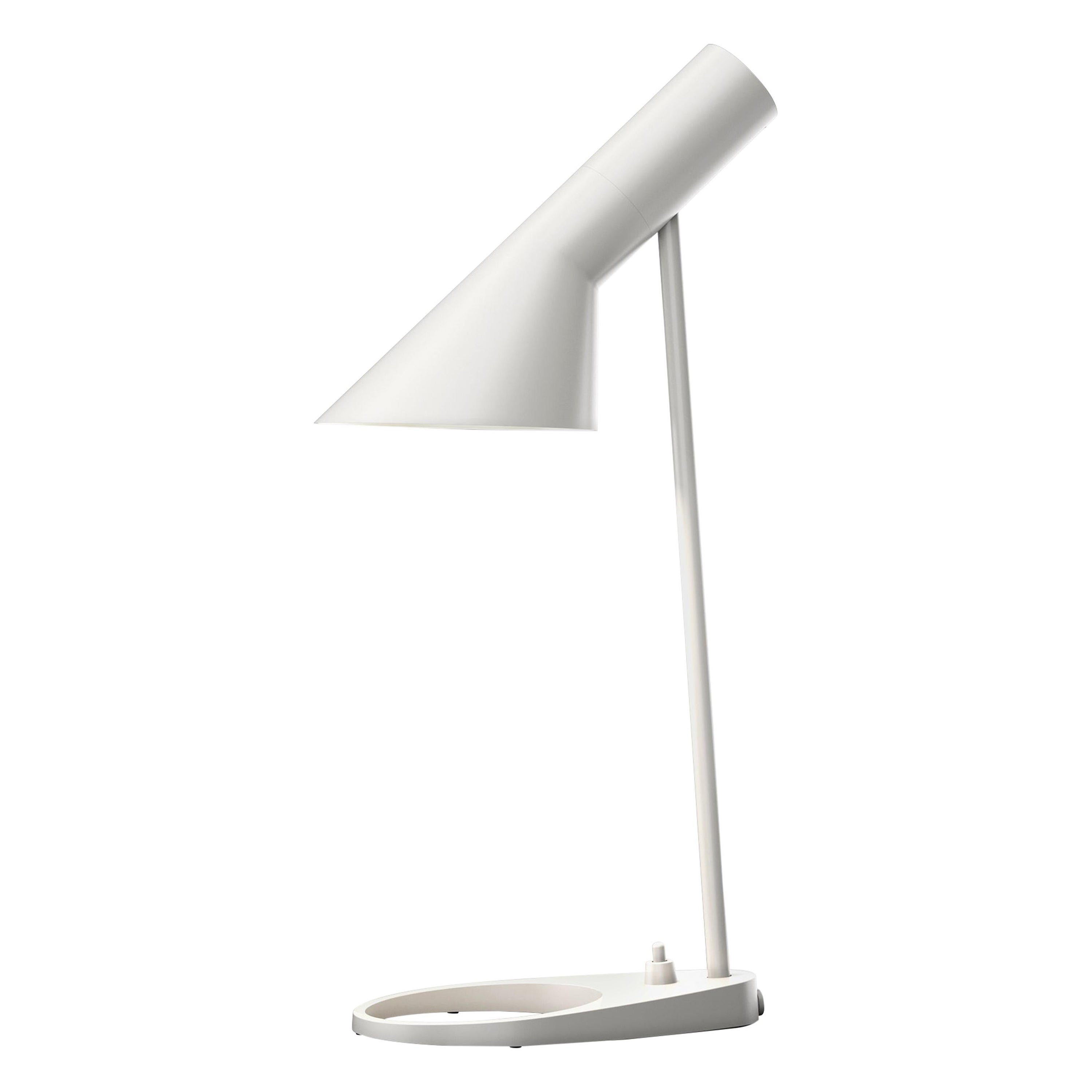 Lampe de bureau AJ Mini d'Arne Jacobsen en blanc pour Louis Poulsen
