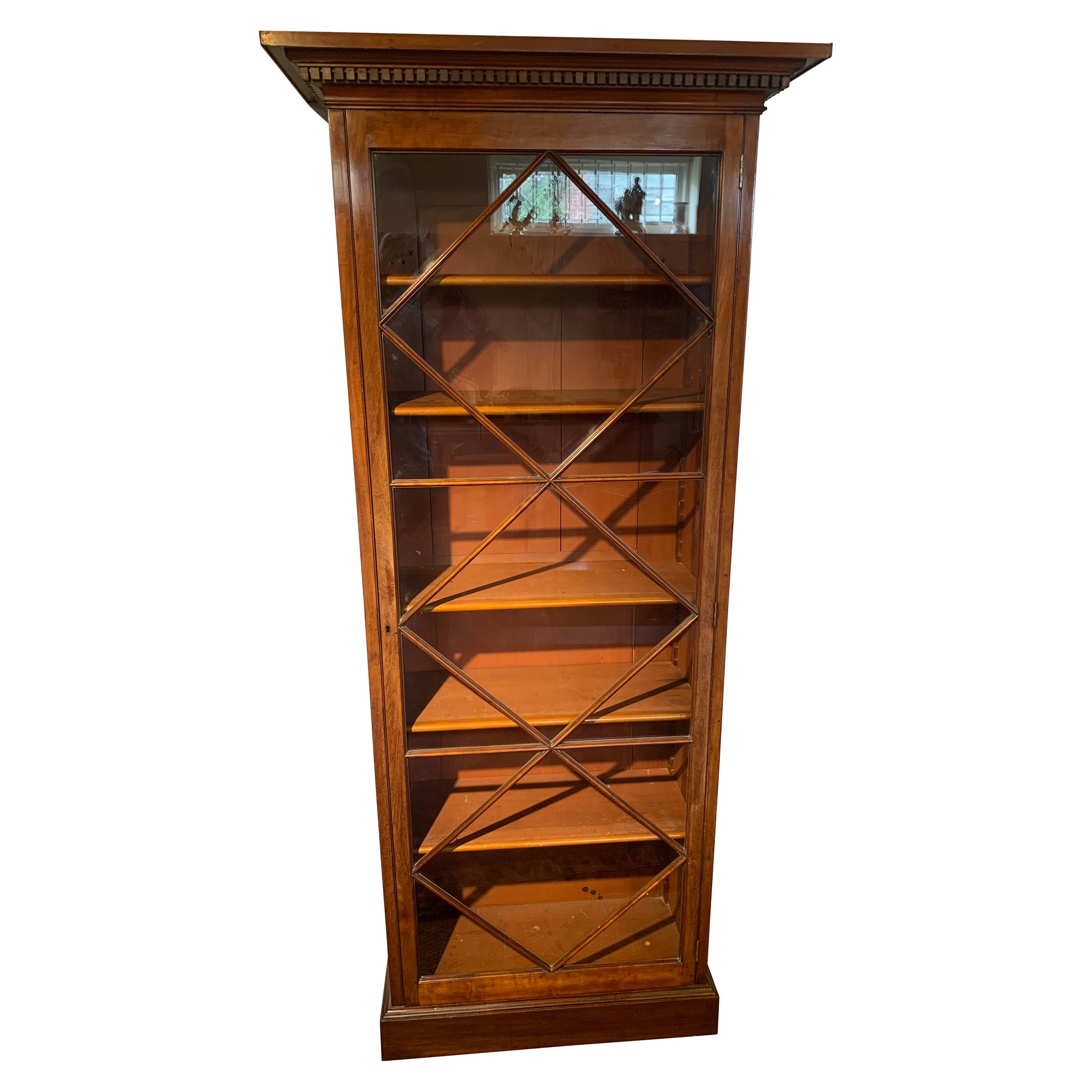 Mahogany bookcase For Sale at 1stDibs