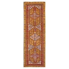 Late 19th Century NW Persian Serab Carpet ( 3' 7" x 10' 8" - 109 x 325 cm )