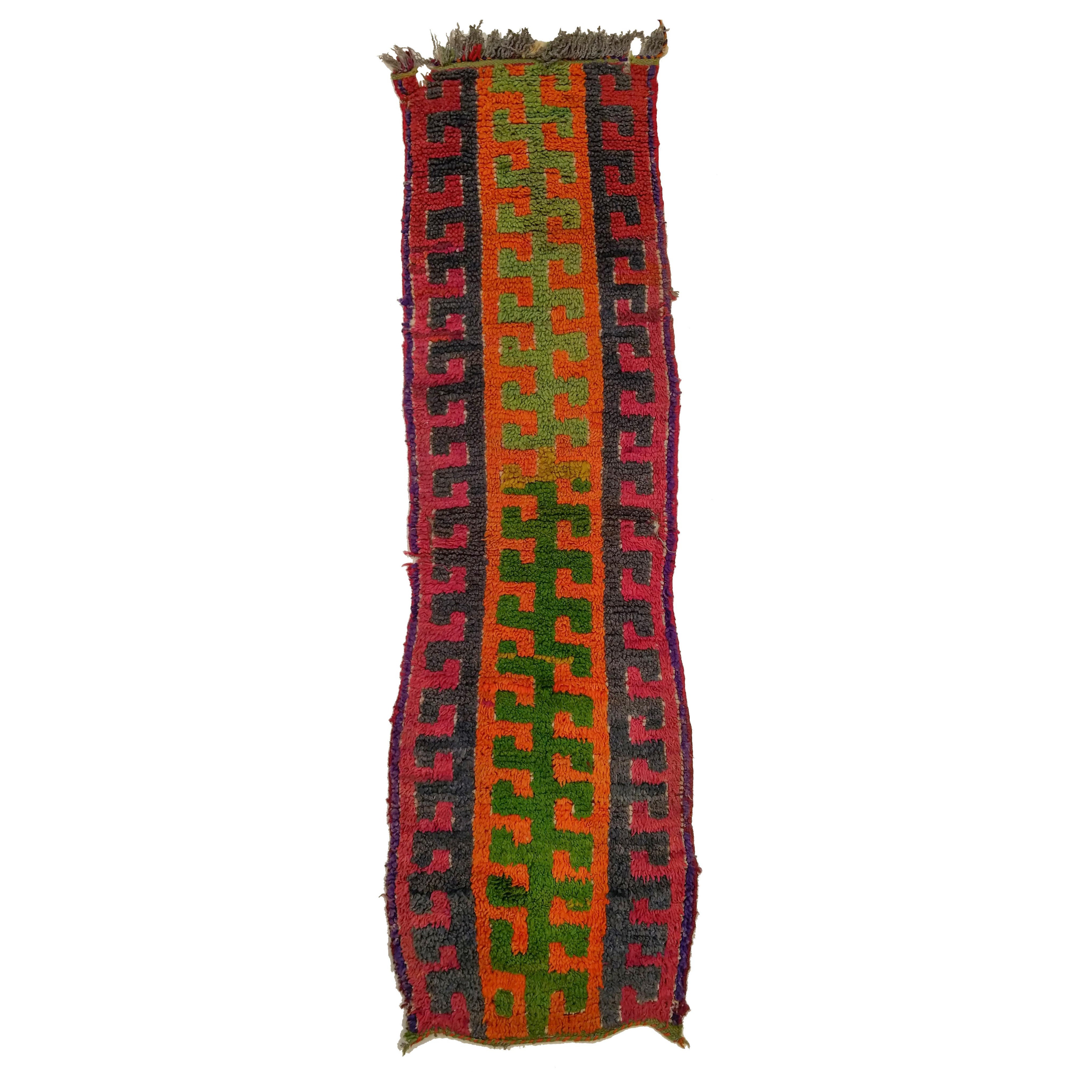 Charmant vieux tapis berbère marocain miniature à motif géométrique abstrait en vente