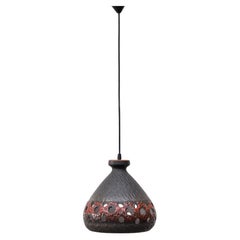 Lampada a sospensione a forma di campana in ceramica degli anni '70 con smalti lavici rossi e grigi e ritagli