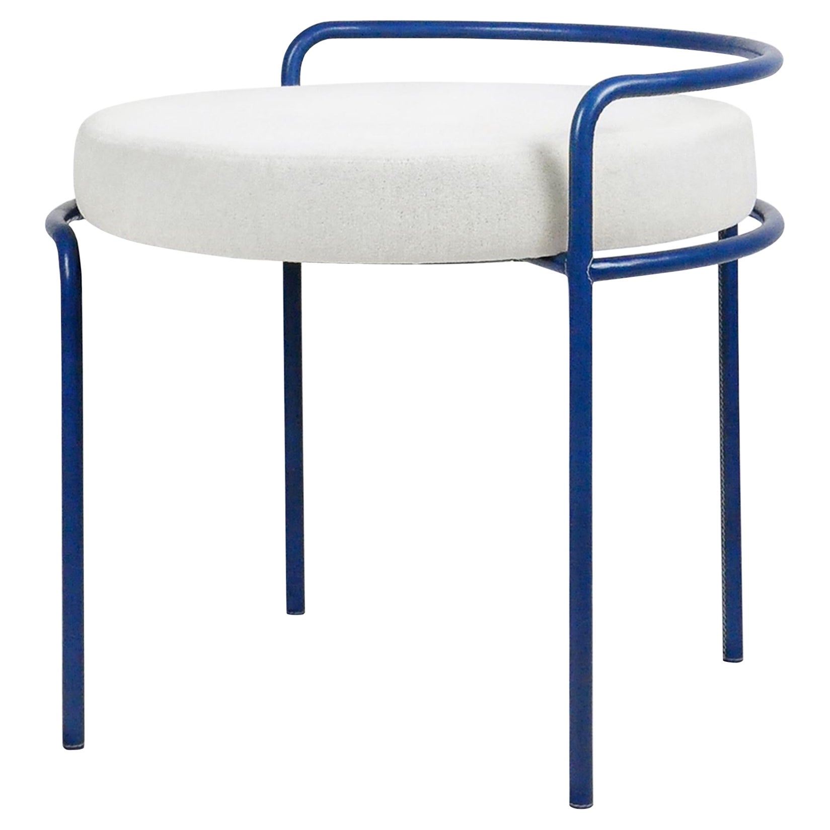 Tabouret « enveloppé de cuir » de Paolo Ferrari