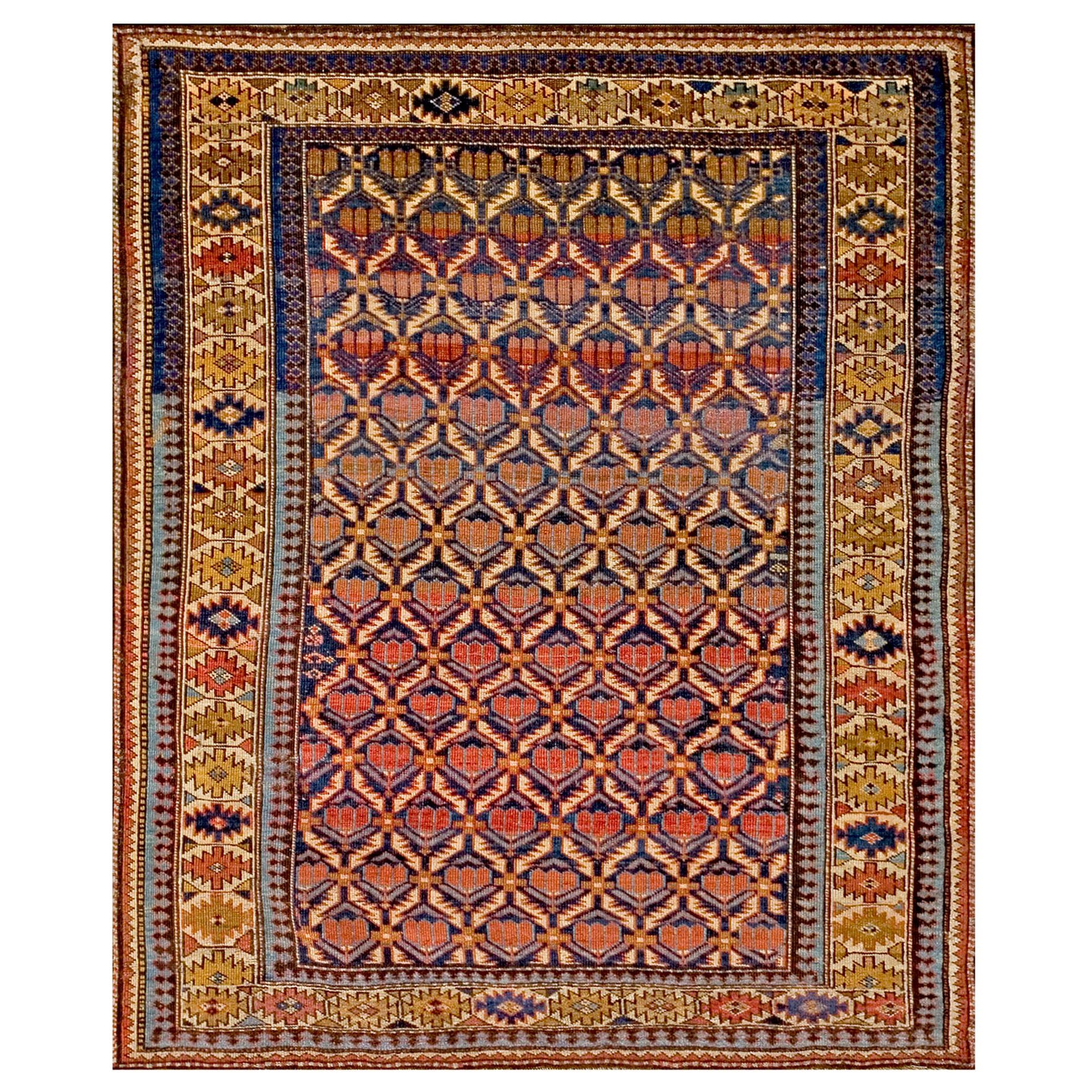 Tapis caucasien Shirvan du début du 20ème siècle ( 4' x 4'8" - 122 x 142 )