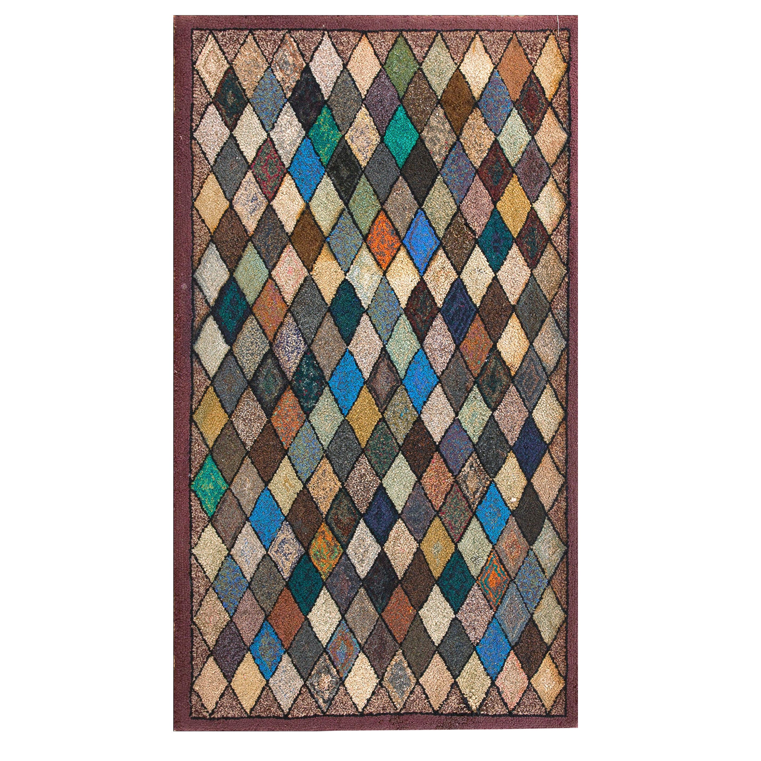 1930s American Hooked Rug ( 2'3" x 3'10" - 68 x 116 cm ) For Sale