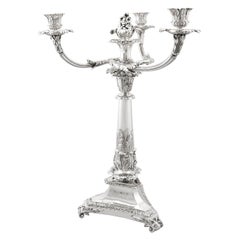 Centre de table de candélabre antique à trois lumières en argent sterling