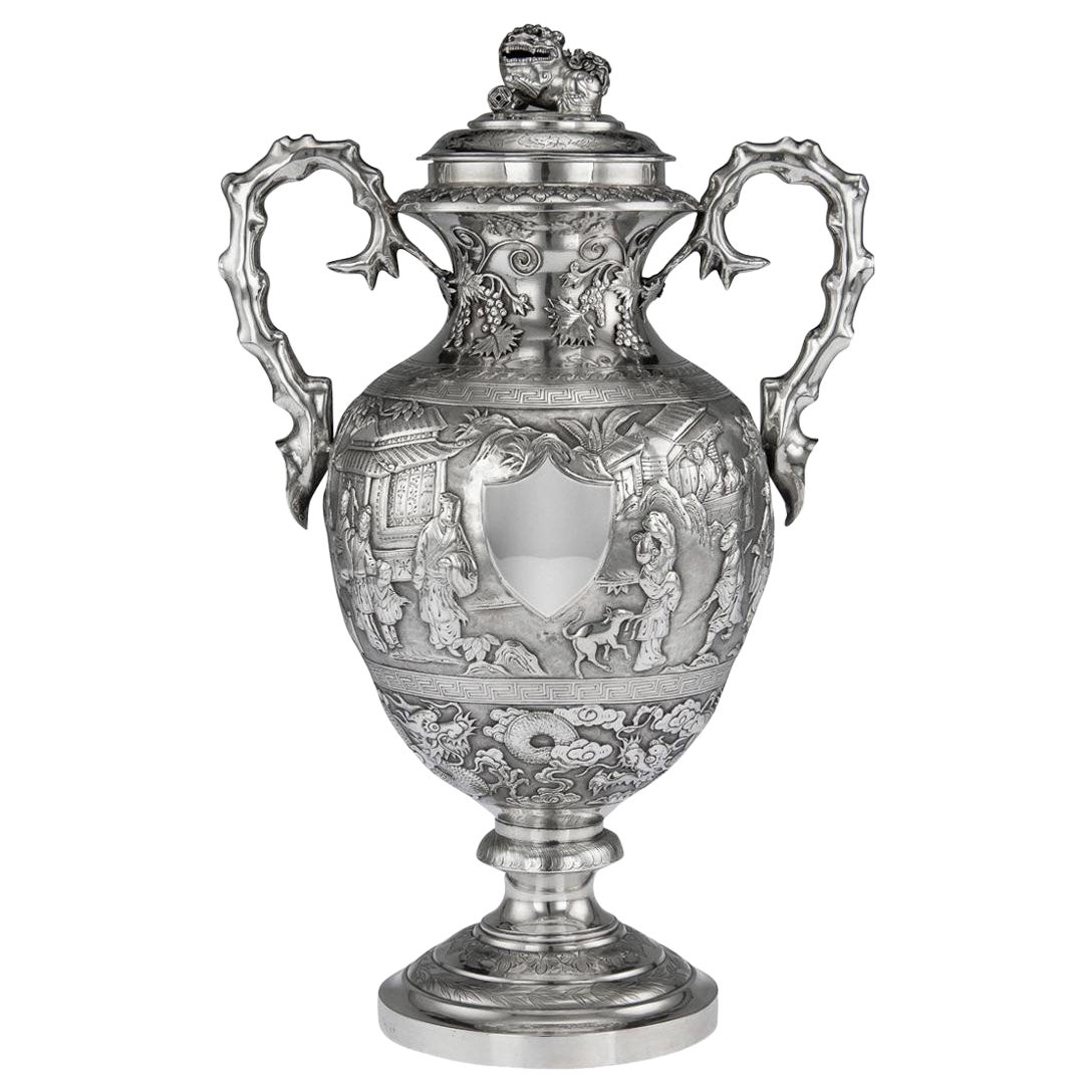 Taza de dos asas y tapa de plata de exportación china del siglo XIX, Luen Wo, hacia 1880