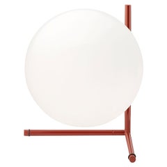 Lámpara de sobremesa regulable Flos IC Lights T2 en burdeos de Michael Anastassiades