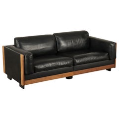 Sofa Foam Wood Leather 1960s-1970s Afra
Tobia Scarpa for Cassina Sofa Foam Wood Leather 1960s-1970s Afra
Tobia Scarpa for Cassina