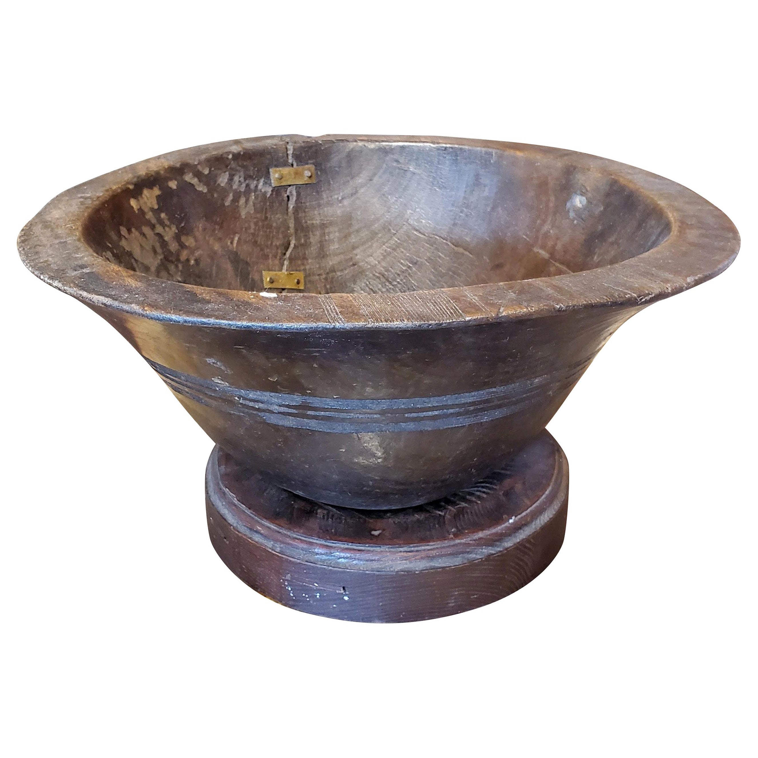 19th Century Turkish Dark Brown Walnut Bowl with Cut Decoration on Stand