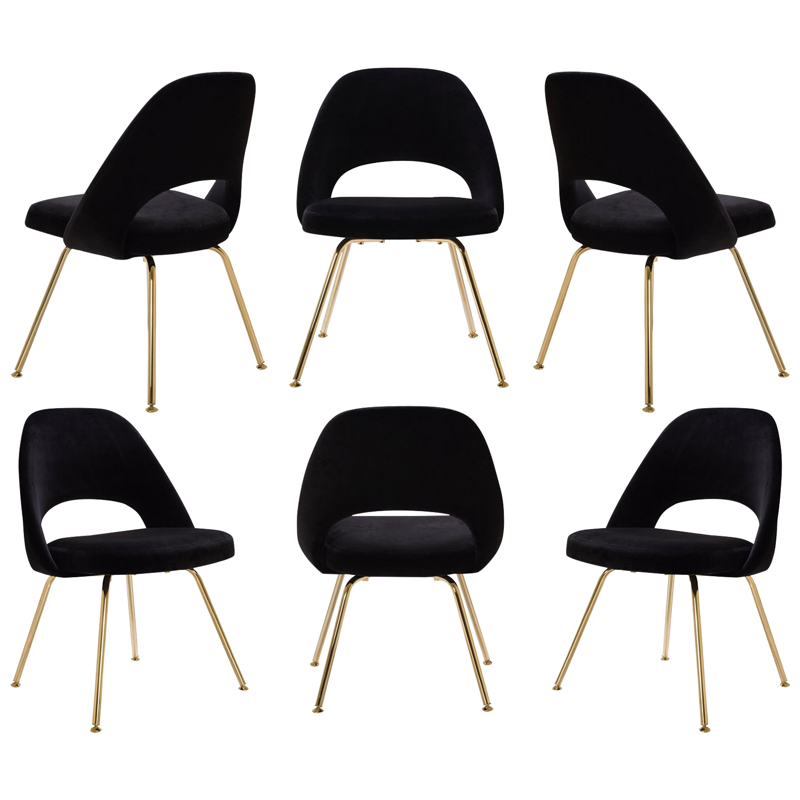 Saarinen fauteuils de direction sans accoudoirs en velours noir, édition dorée, lot de 6
