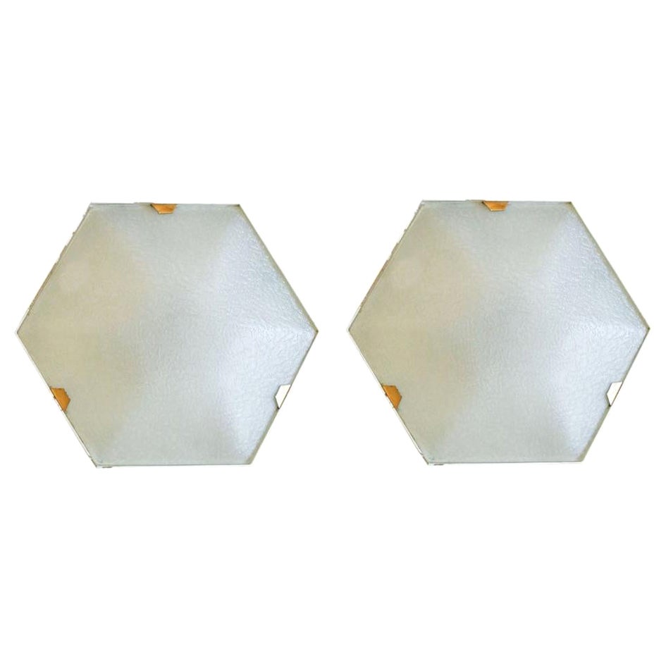 Pair of 1950s Wall Lights in Hexagonal Shape Brass White Lacquer by Stilnovo