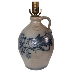 1991 Rowe Pottery Blaue verzierte Vogelkrug-Lampe Salzglasur-Salzglasur