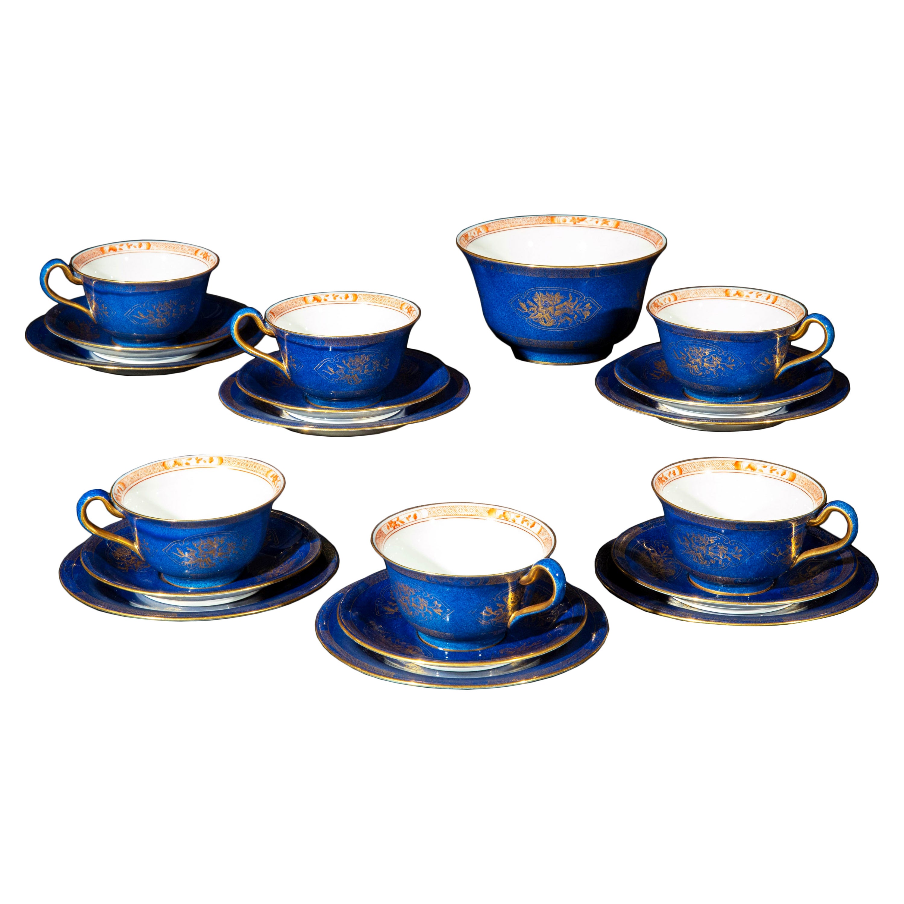 Antique Wedgwood Porcelain Chinoiserie Tea Set for 8 Persons For Sale