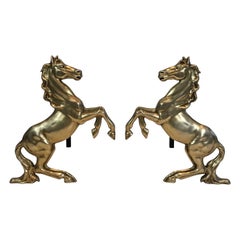 Paire de chenets en laiton tenant des chevaux, français, vers 1970