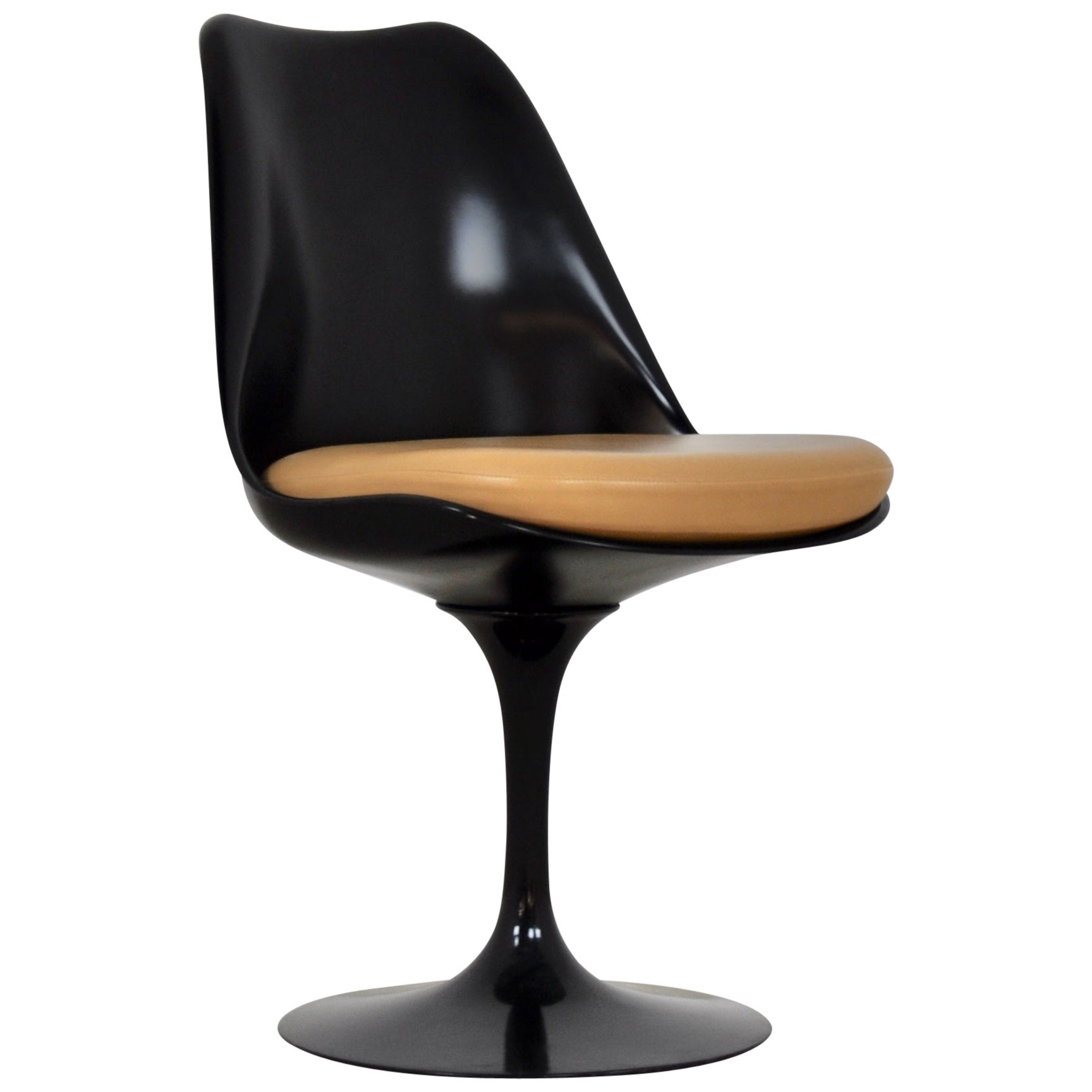 Beautiful Midcentury Eero Saarinen Mod. 71 Executive Chairs, Knoll