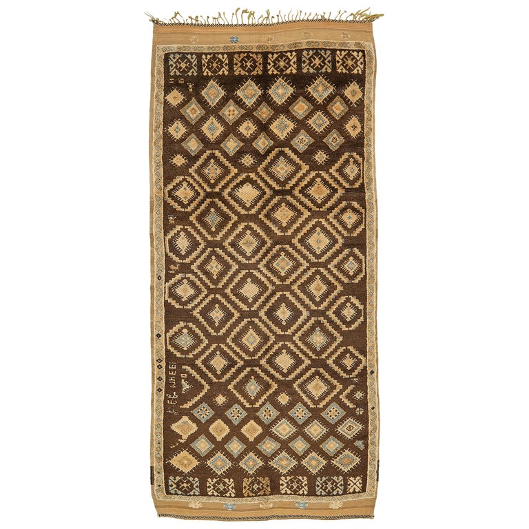 Vintage Moroccan Rug High Atlas Tribe For Sale at 1stDibs