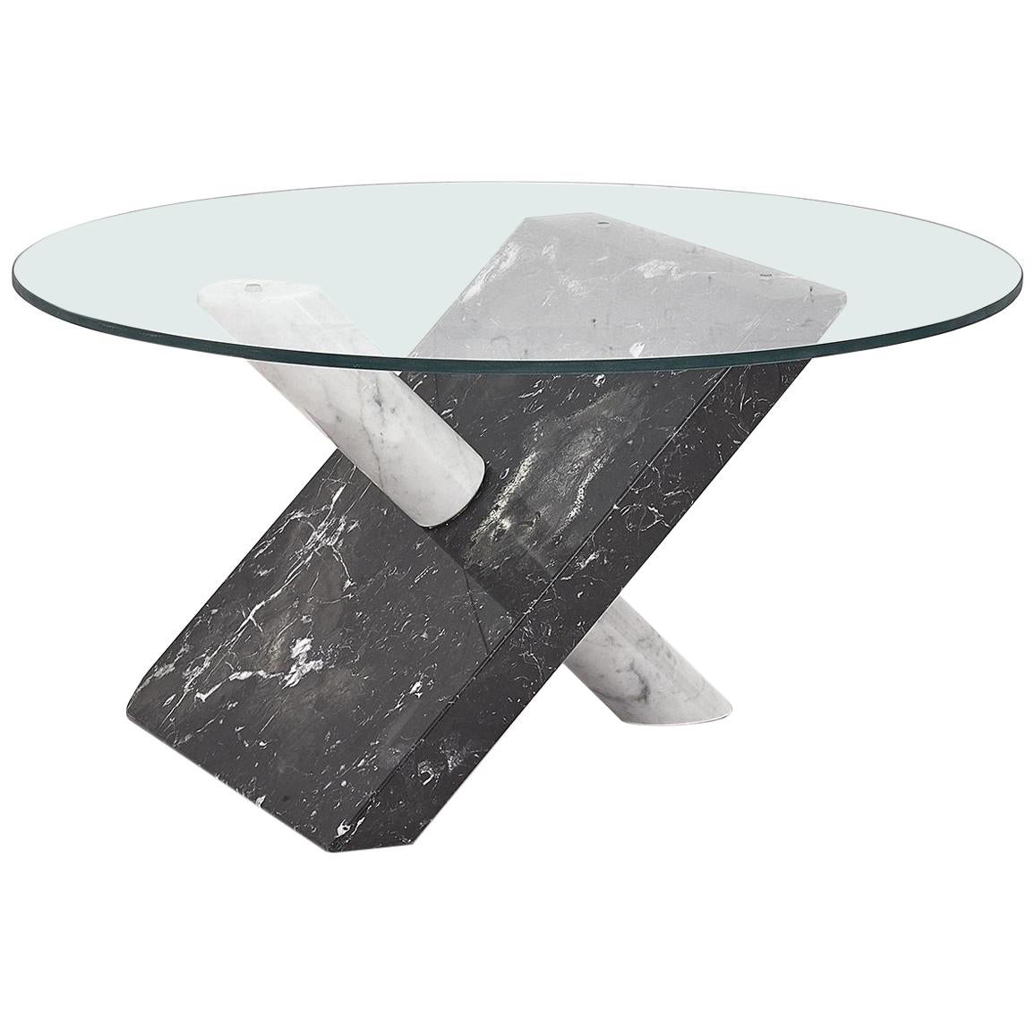 Modern Italian Black and white Marble Side Table, 1970 For Sale