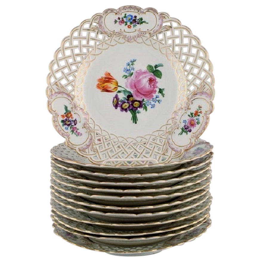 12 Antique English Royal Cauldron Embossed Porcelain Dinner Plates