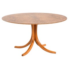 Table de salle à manger Josef Frank modèle 1020 produite par Svenskt Tenn en Suède