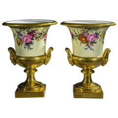 Paire de vases de forme médiévale