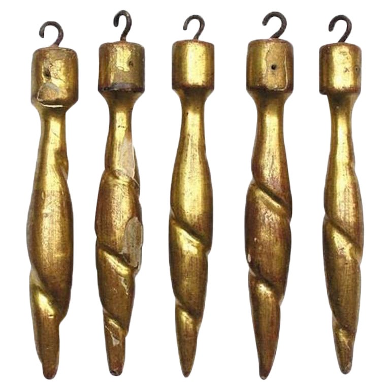 18th Century Italian Rococo Gold Leaf Hand-Carved Tassel Ornaments 'Set of 5' For Sale