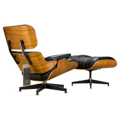 Fauteuil de salon et pouf Charles Eames jamais utilisés pour Herman Miller, vers 1984