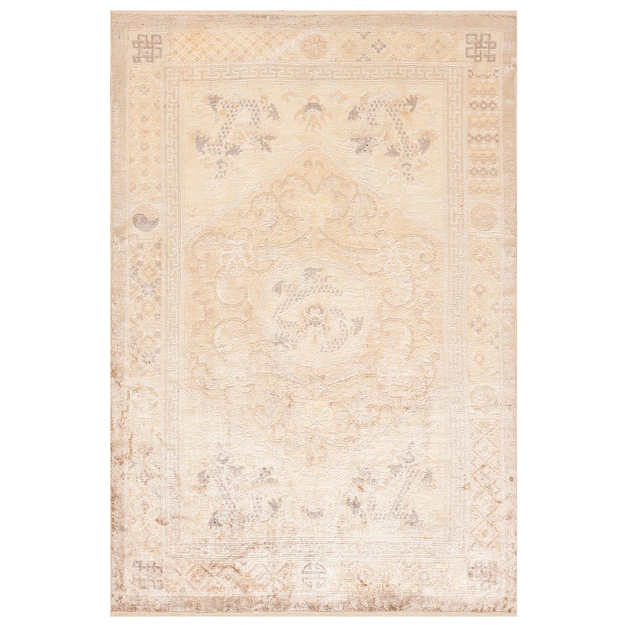 Early 20th Century Silk Chinese Dragon Carpet ( 4'2" x 6' - 127 x 183 ) 