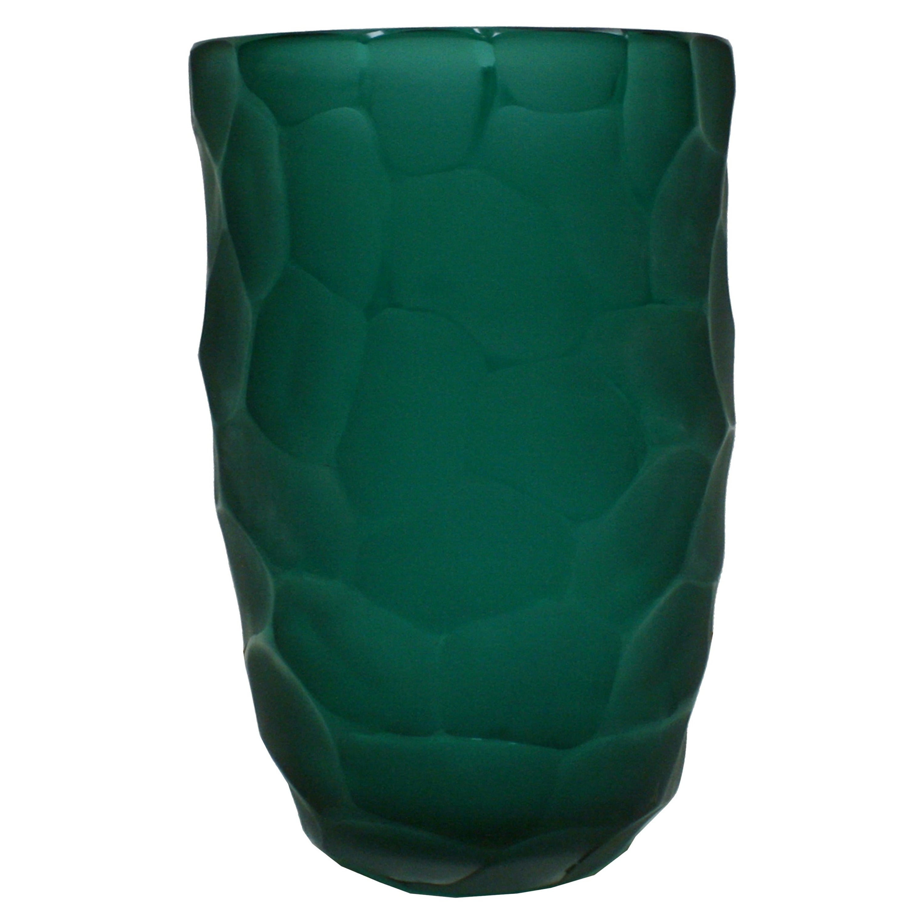 Davide Dona Skulpturale Vase aus facettiertem grünem Muranoglas aus der Jahrhundertmitte