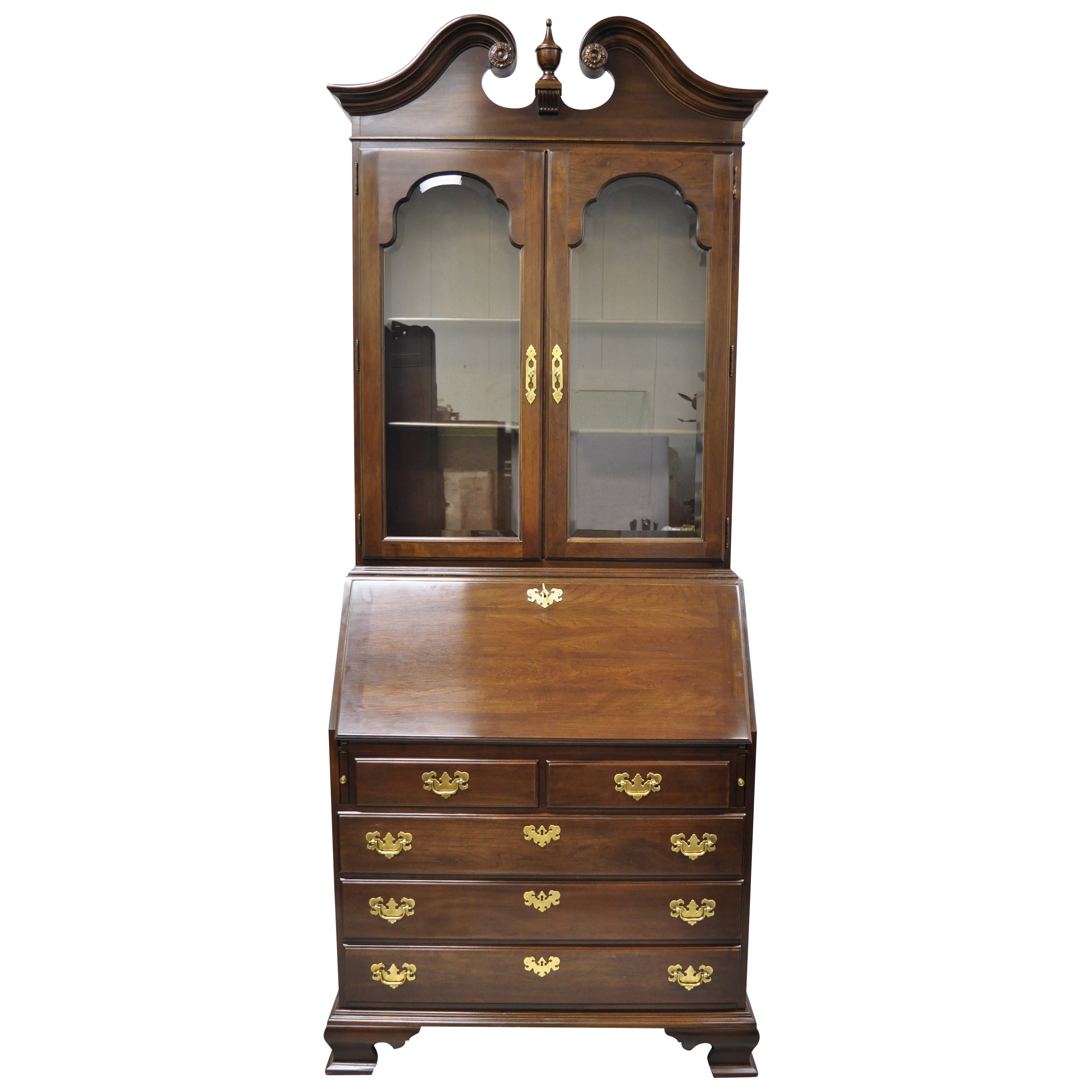 1985 Ethan Allen Court Solid Cherry Curio Display 11
