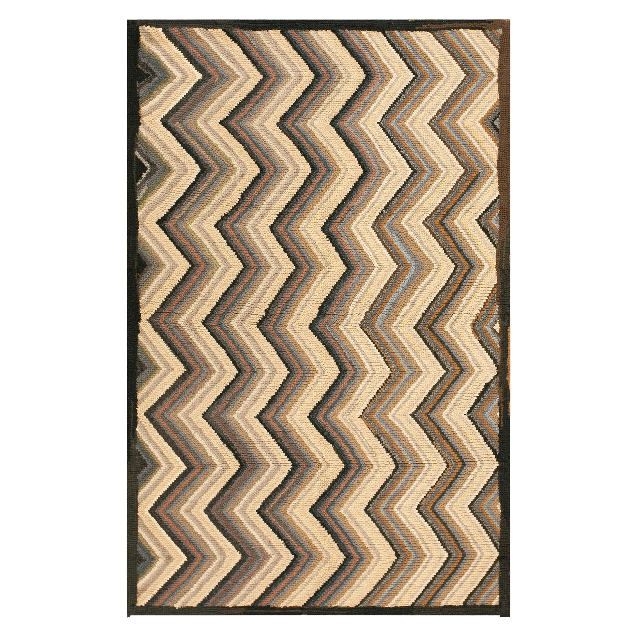 Tapis crocheté américain du milieu du 20ème siècle ( 4' x 6' - 122 x 183 ) 
