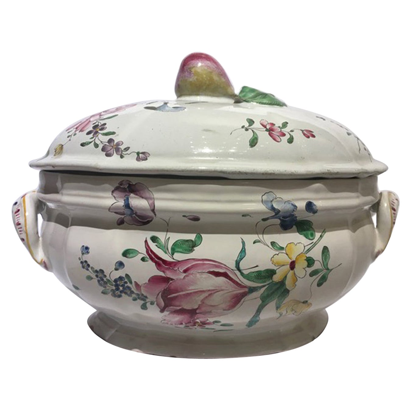 France Mid-18th Century Porcelain Soup Bowl Flowers and Fruits Drawings en vente