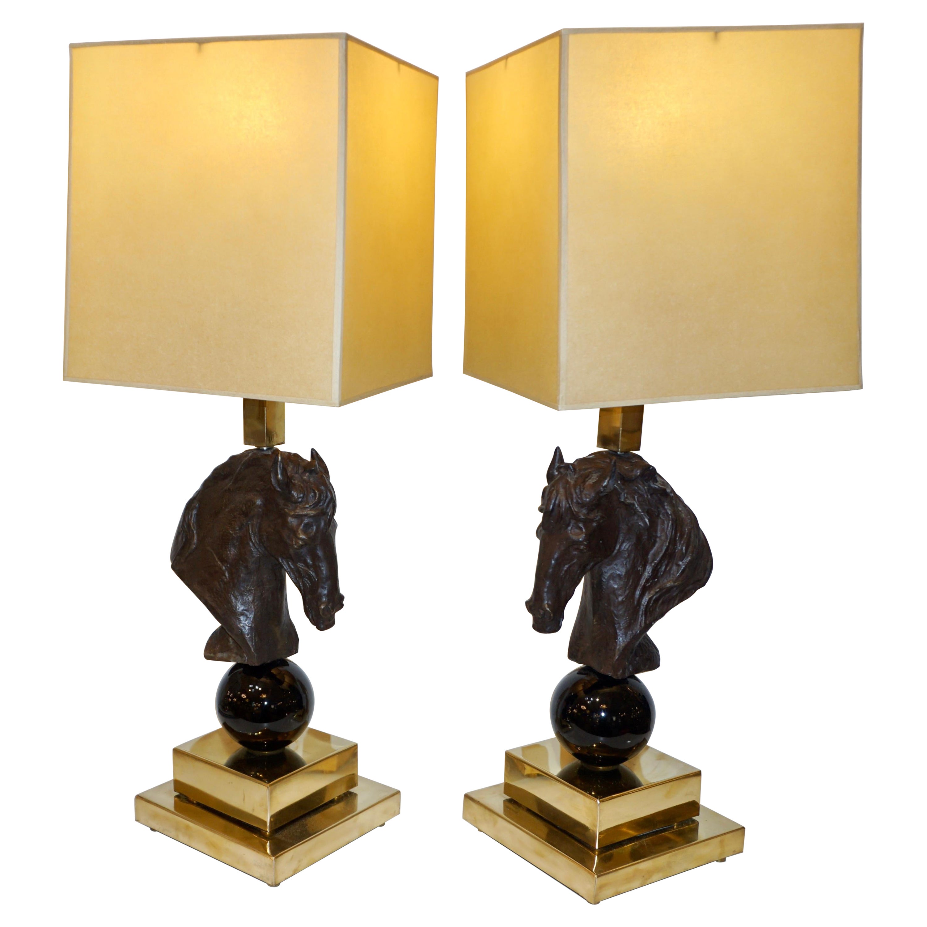 Italian Design 1990s Horse Bronze Sculpture Black Glass Pair of Brass Lamps For Sale