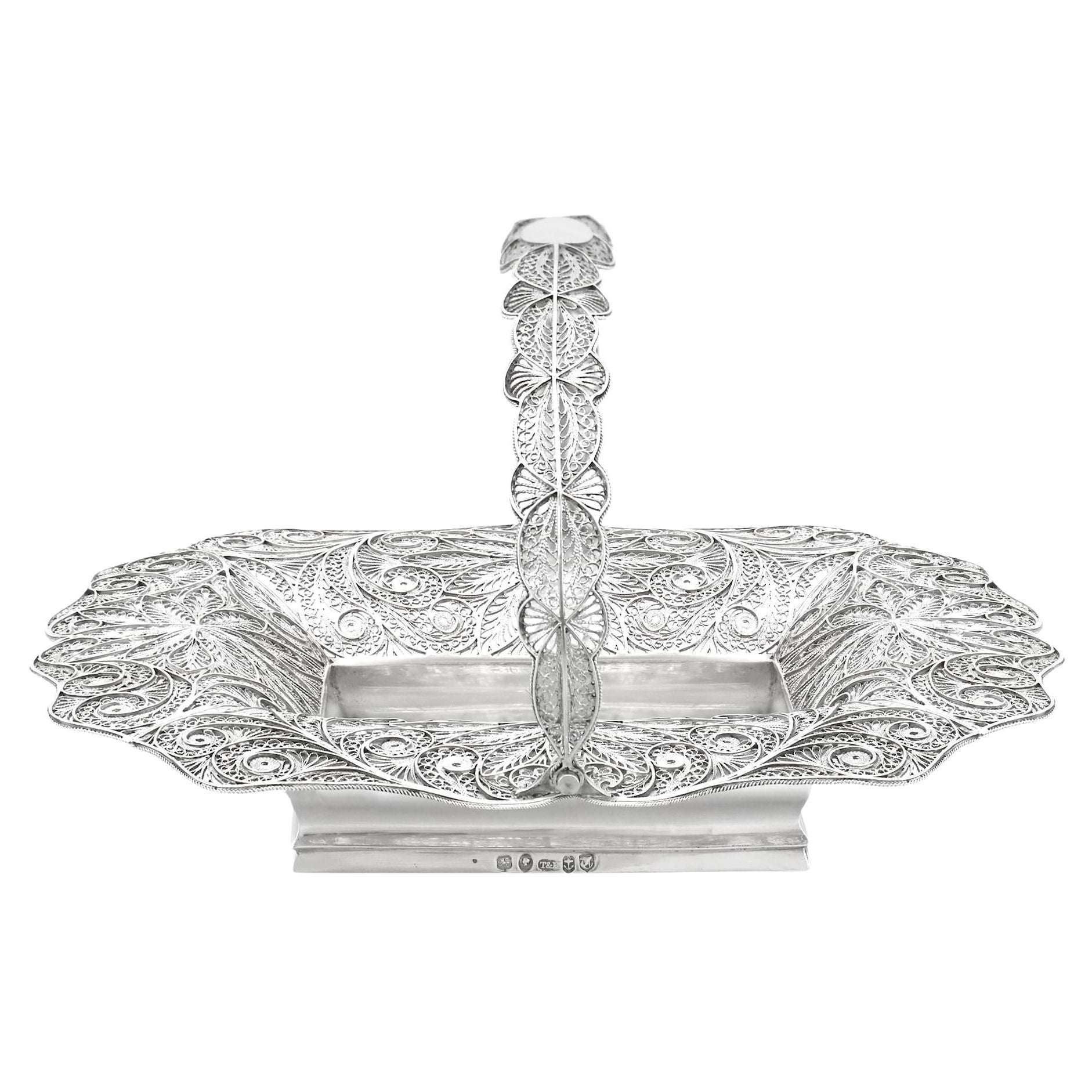 Cesta Bon Bon Antigua Victoriana de Plata de Ley