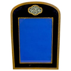 Marco francés Art Decó de bronce dorado y piedra dura de jade, París Circa 1930