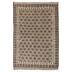 Tapis persan Mishan vintage avec motif de diamants sur toute sa surface en gris, marron et crème