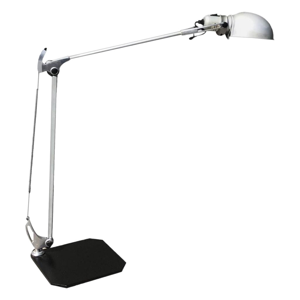 Graue italienische Artemide-Tischlampe des 20. Jahrhunderts, Schreibtischleuchte von Riccardo Blumer