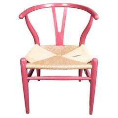 Mid-Century Modern Wishbone Chair in the Style of Hans Wegner