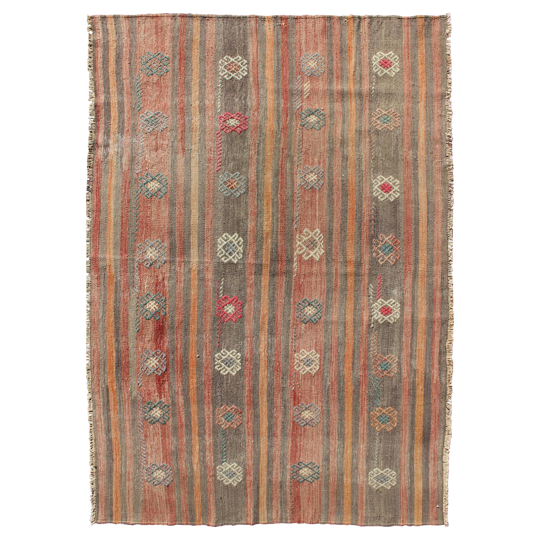Bunter türkischer Flachgewebter Kelim-Teppich im Vintage-Stil mit gestreiftem geometrischem Muster
