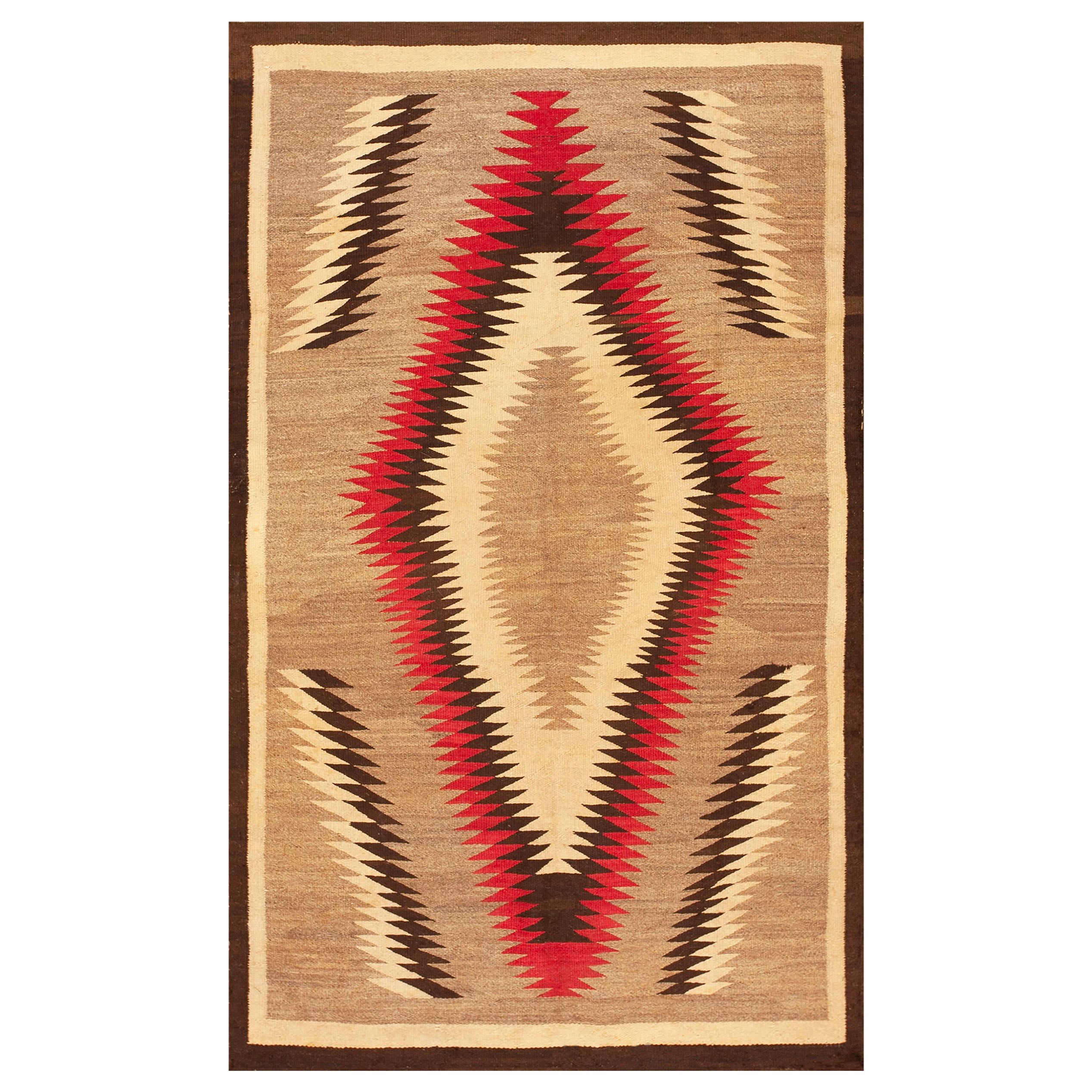 Amerikanischer Navajo-Teppich des frühen 20. Jahrhunderts ( 3''10 x 6''8 - 117 x 203) 