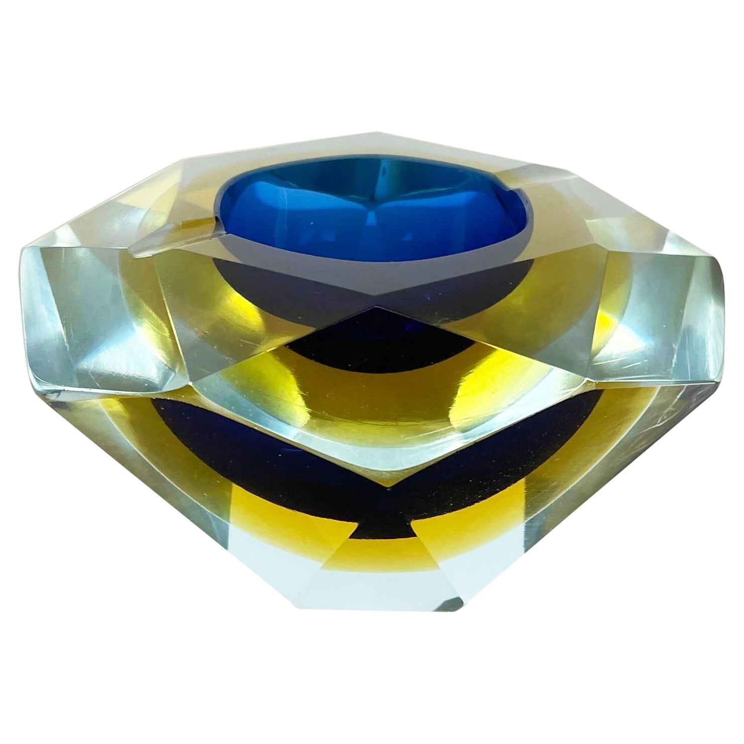 Murano Glass Faceted "diamond" Sommerso Bowl Element Ashtray Murano Italy, 1970s