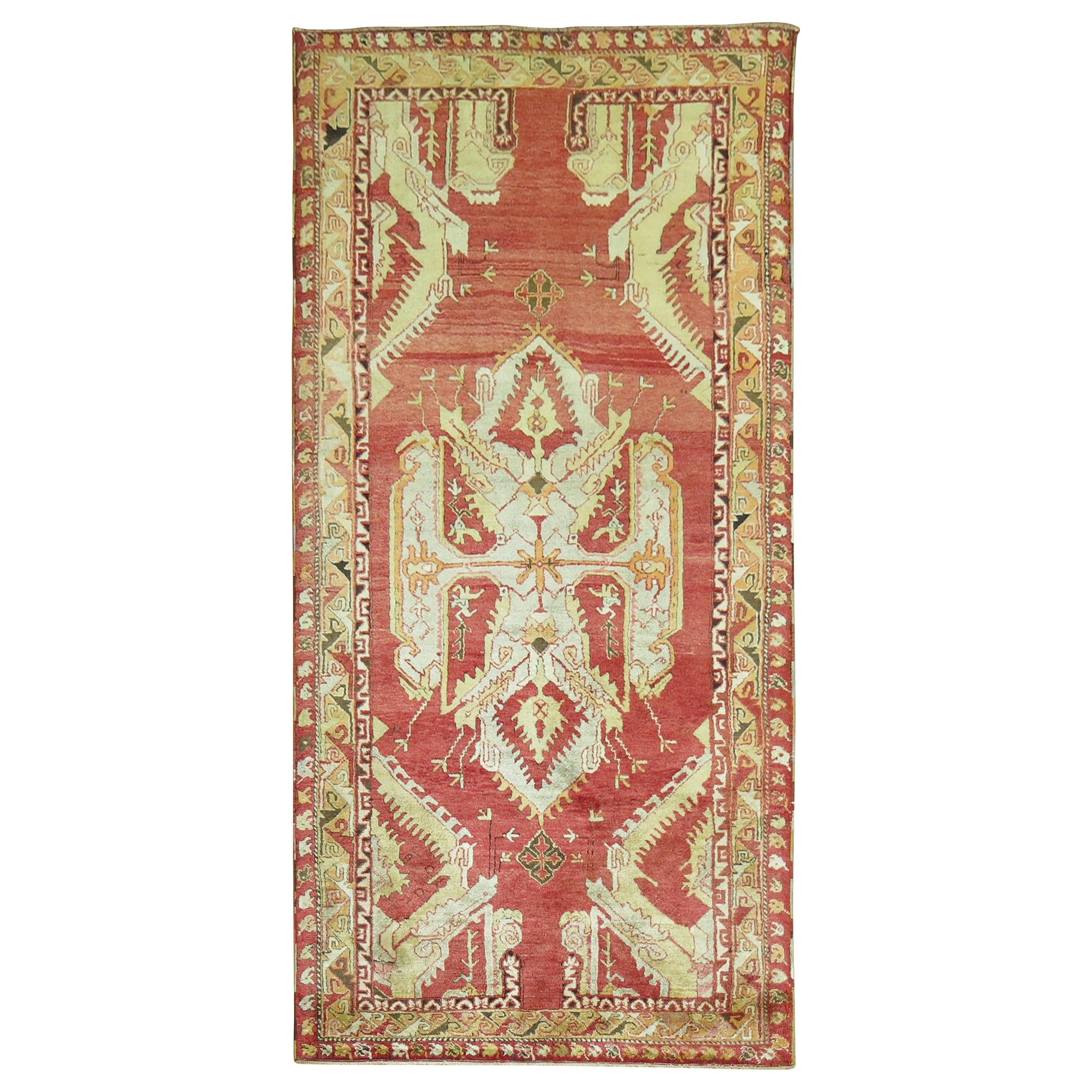 Tapis rouge antique d'Oushak d'Anatolie, collection Zabihi