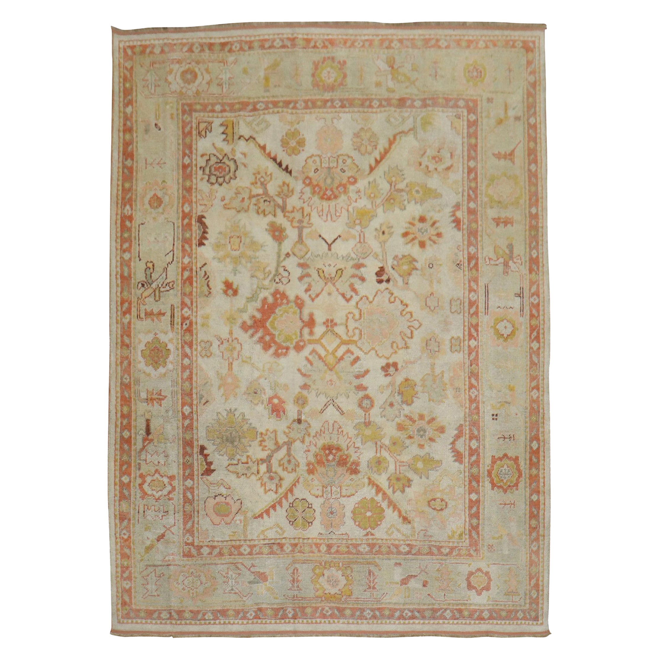 Colección Zabihi Impresionante Alfombra Turca Oushak Antigua de Suelo Marfil Tamaño Habitación