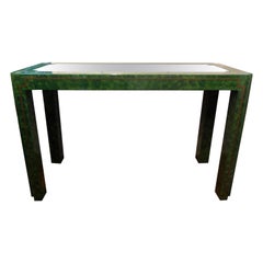 Consola de laca verde y latón