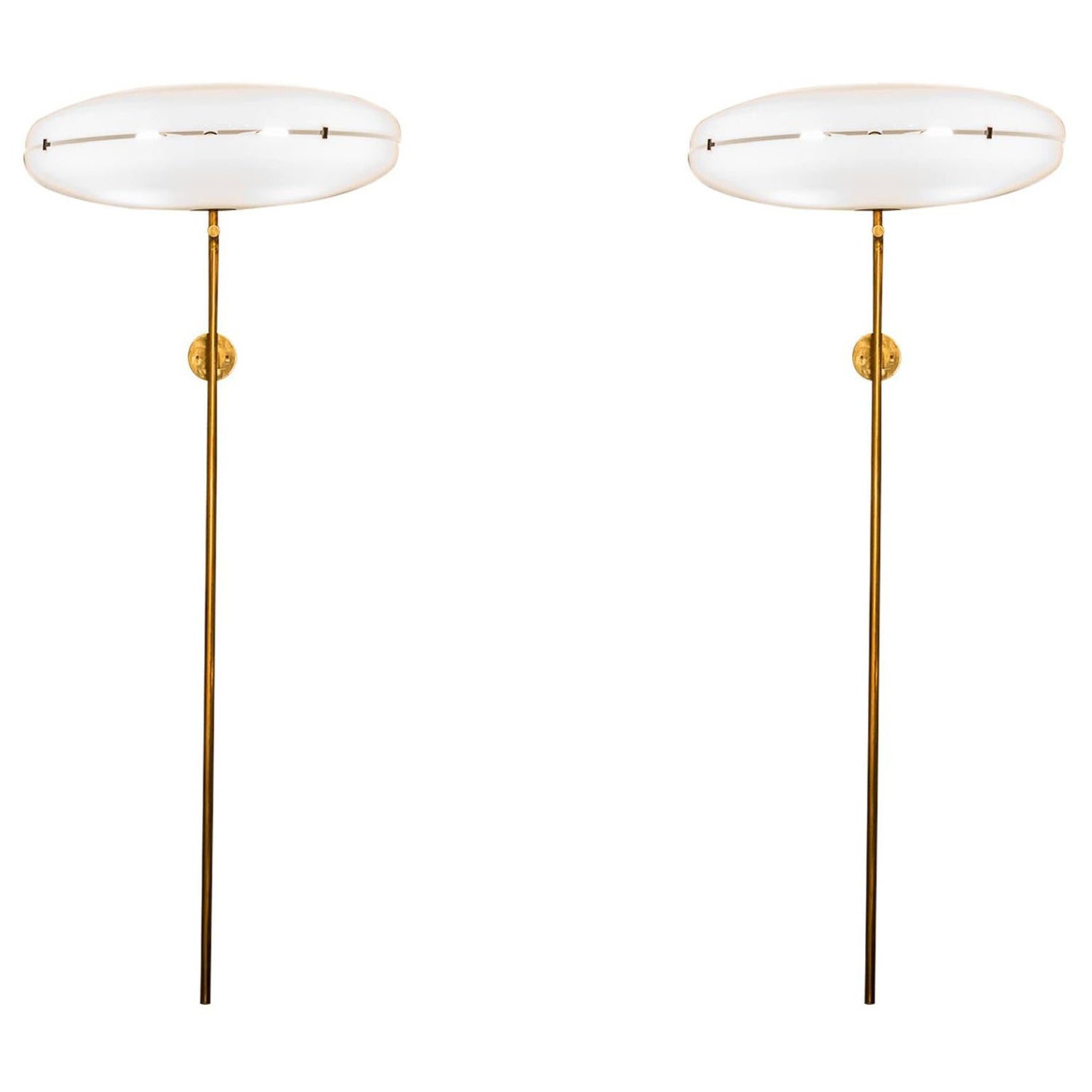 Gino Sarfatti '1912-1985', Pair of Wall Lights, Mod. 206, Arteluce, Italy, 1955