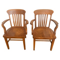 Paire de fauteuils de banquet / fauteuils Barrister en chêne vintage
