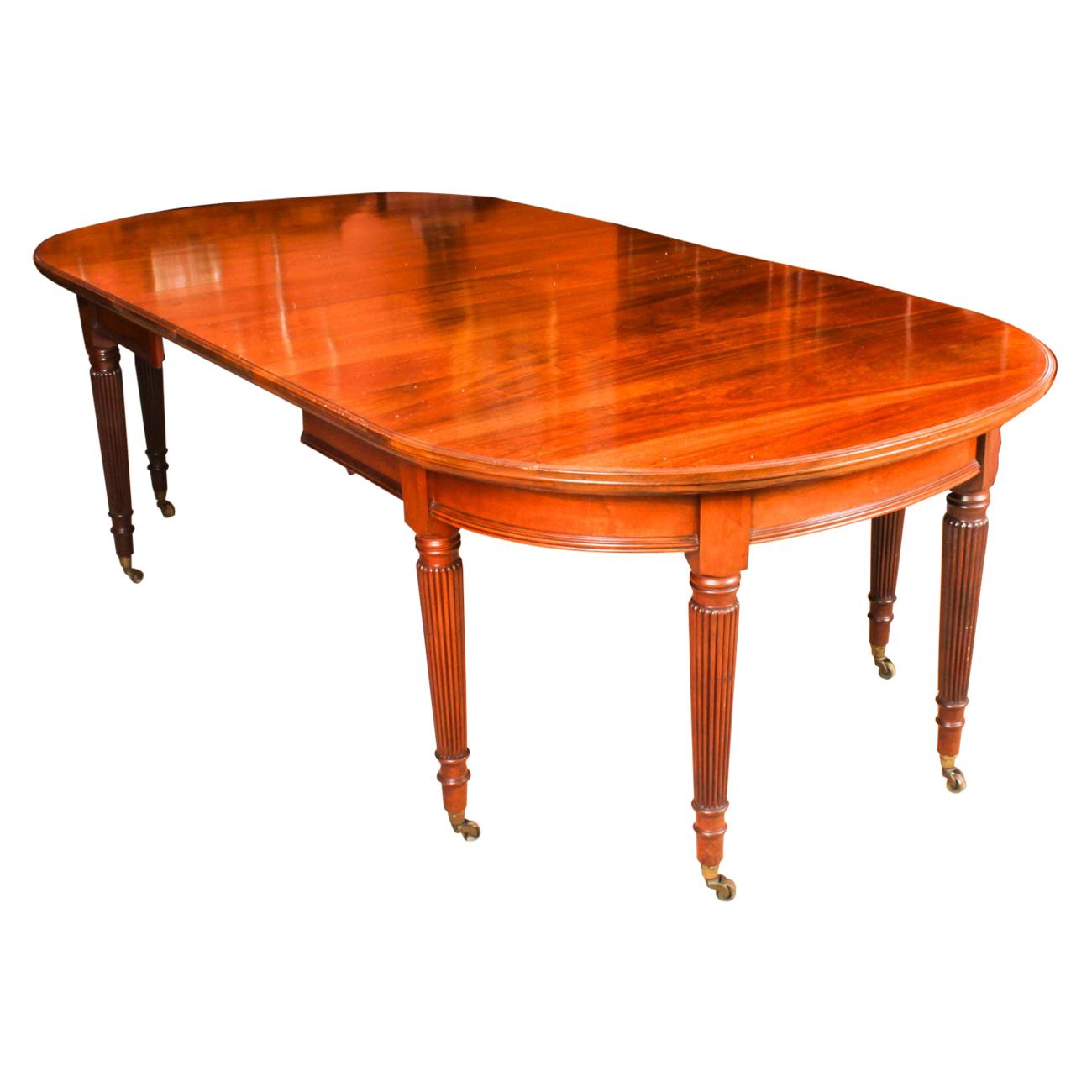 Antique Victorian Flame Mahogany Oval Extending Dining Table, 19th Century