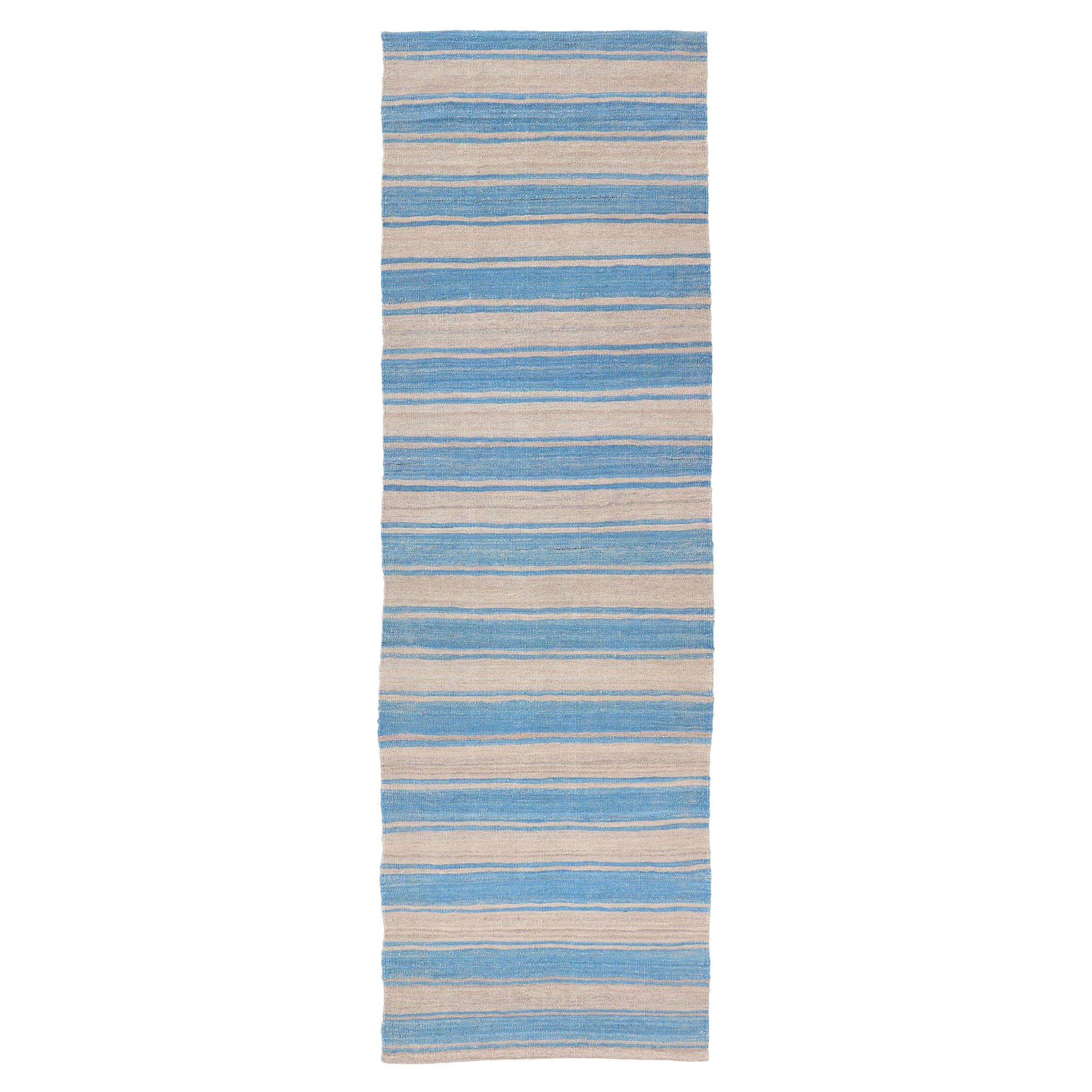 Moderner Flachgewebter Kelim-Teppich mit Streifen in Blau- und Grautönen