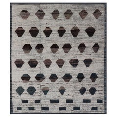 Tribal Moroccan Rug by Keivan Woven Arts with All-Over Pattern (Tapis marocain tribal de Keivan Woven Arts avec motif sur toute la surface) 