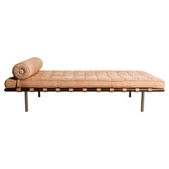 Barcelona Daybed in Nude Suede by Ludwig Mies van der Rohe for Knoll, Signed 